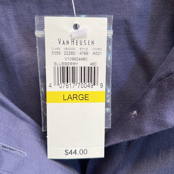 Never worn Large women’s Van Heusen long sleeve shirt. Original Tags - Picture 5 of 5